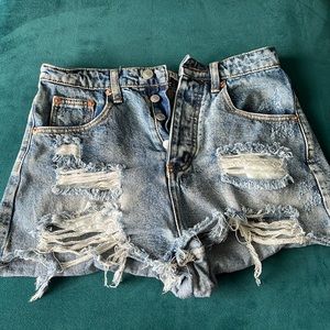 Signature 8 Jean shorts